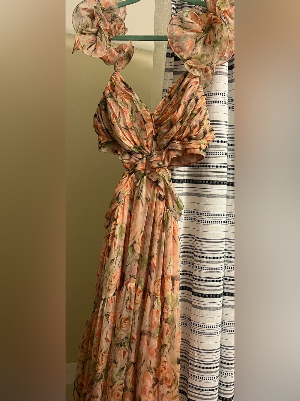 ASTR the label- fritillaria floral Maxy dress Sz L - Picture 5 of 5